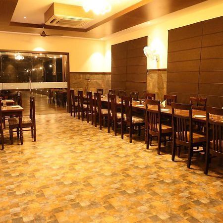 Hotel Amantran Inn Удайпур Екстериор снимка