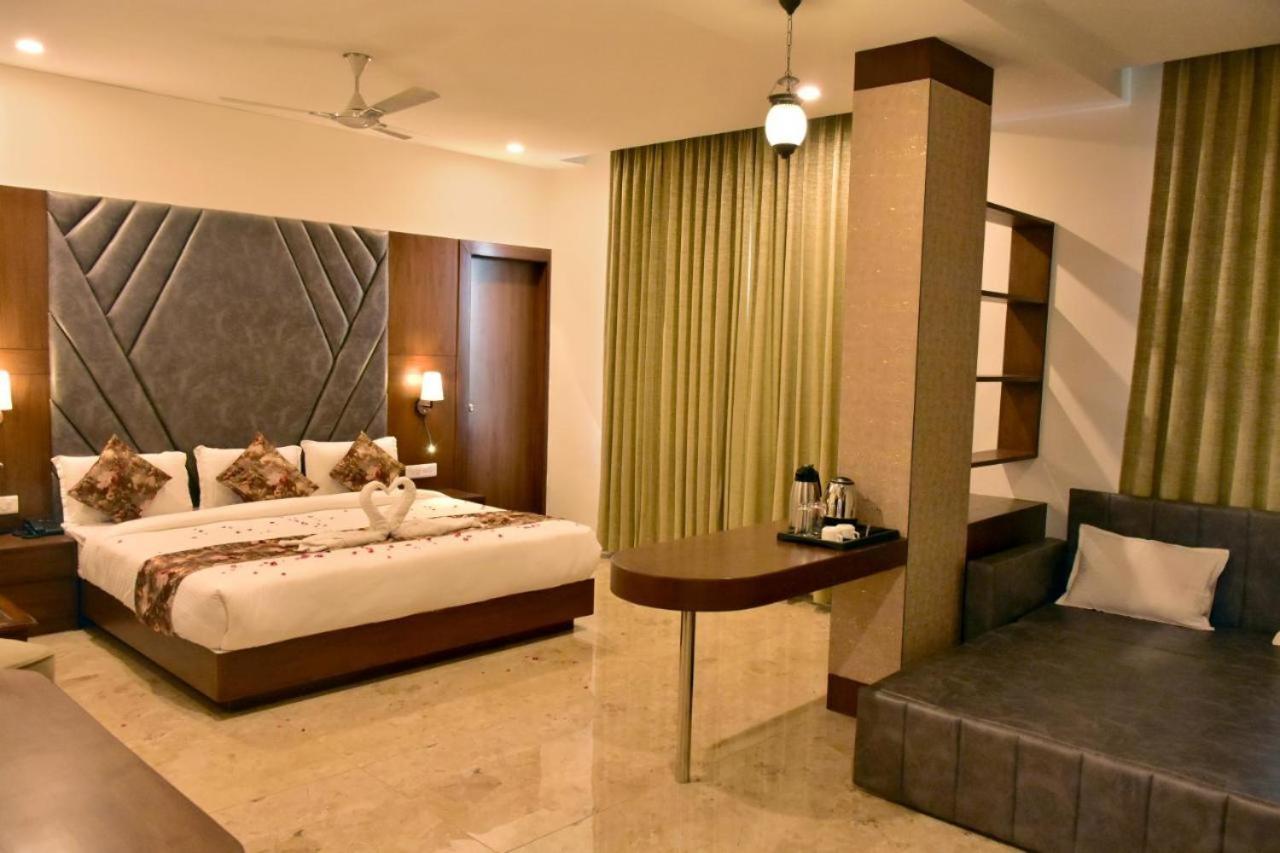 Hotel Amantran Inn Удайпур Екстериор снимка