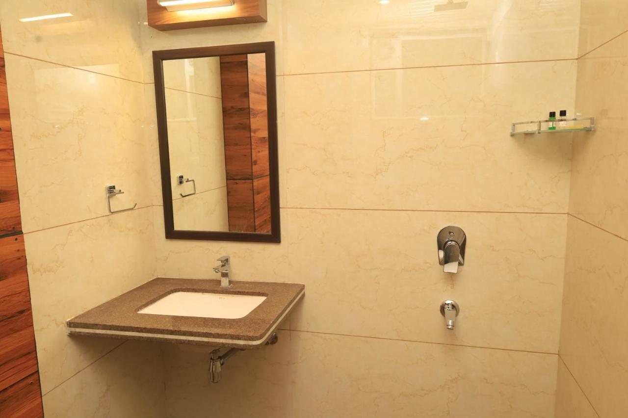Hotel Amantran Inn Удайпур Екстериор снимка