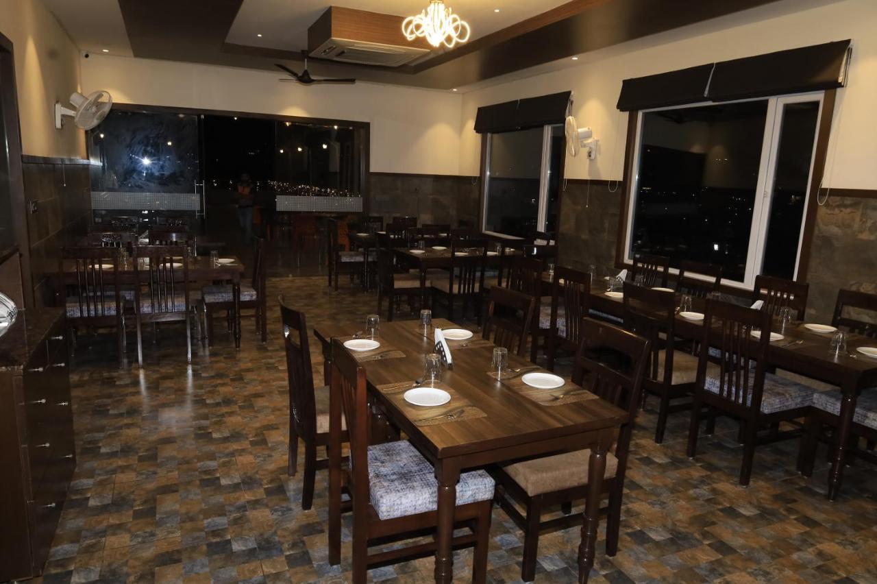Hotel Amantran Inn Удайпур Екстериор снимка